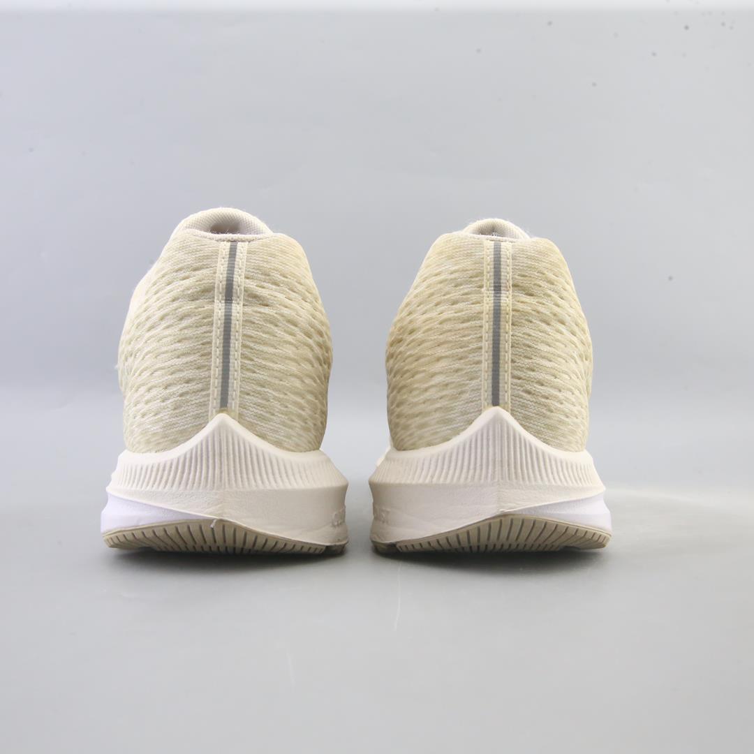 NIKE AIR ZOOM WINFLO 5
